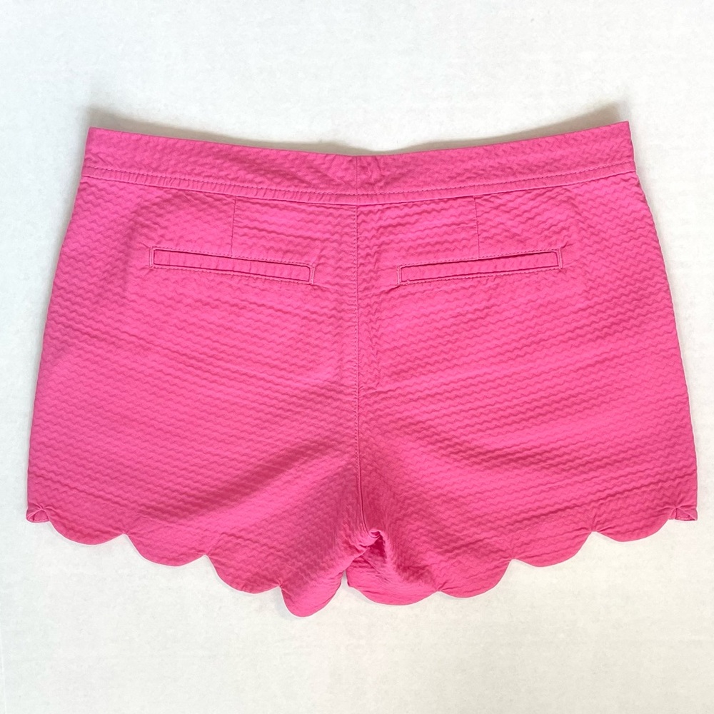 💕 Lilly Pulitzer 5” Jacquard Buttercup Scallop Hem Shorts in Aura Pink 💕 - Picture 7 of 15